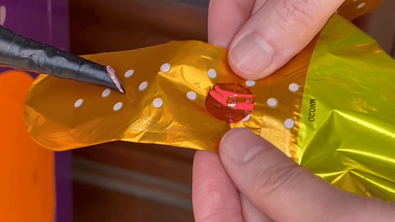 Helium pomocí bílého tlačítka